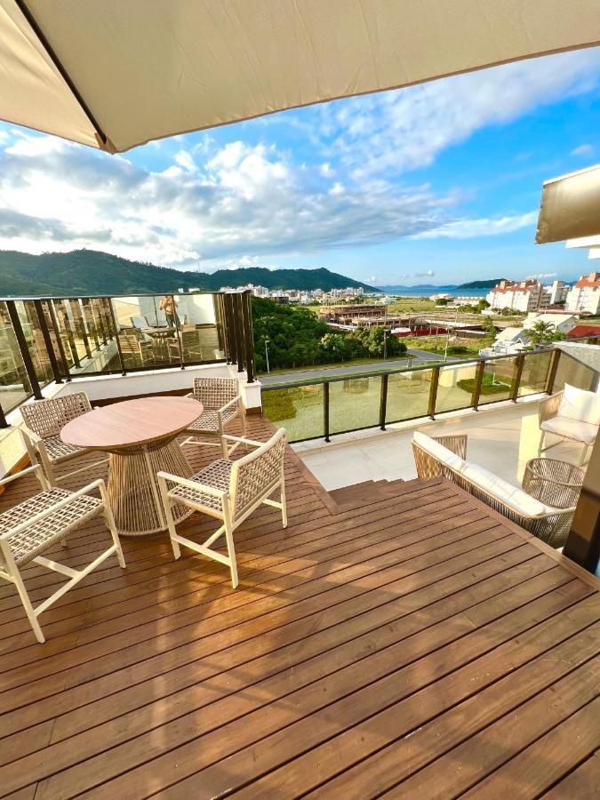 Cobertura Velejar Em Condominio Clube - Com Area De Lazer ゴヴェルナドール・セウソ・ラーモス エクステリア 写真