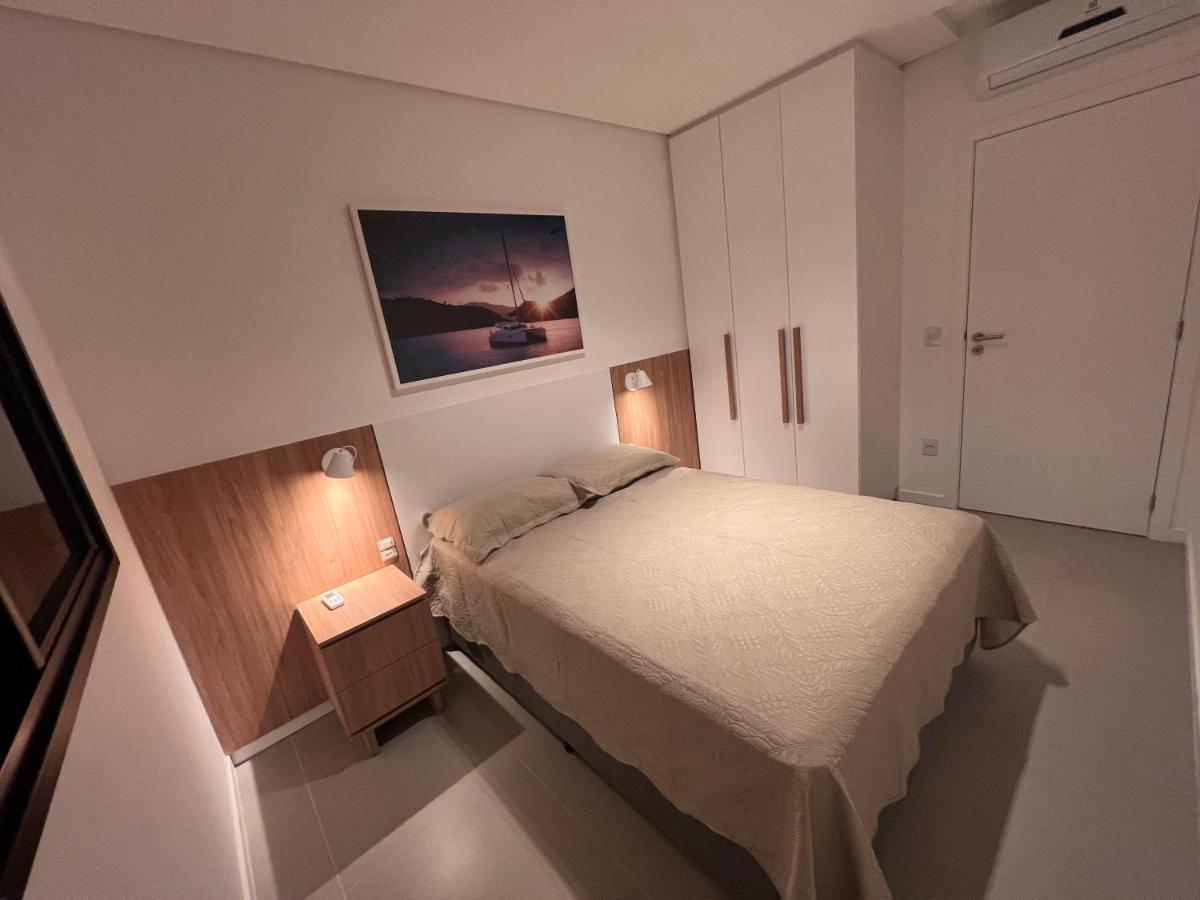 Cobertura Velejar Em Condominio Clube - Com Area De Lazer ゴヴェルナドール・セウソ・ラーモス エクステリア 写真